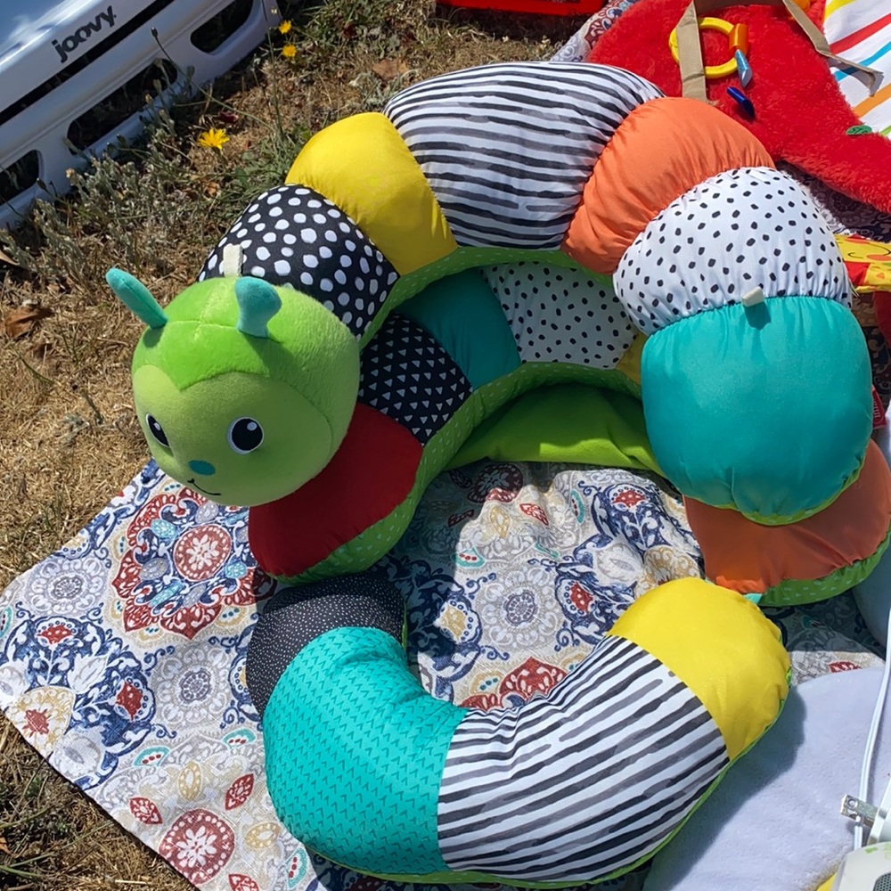 Infant seat, unwraps